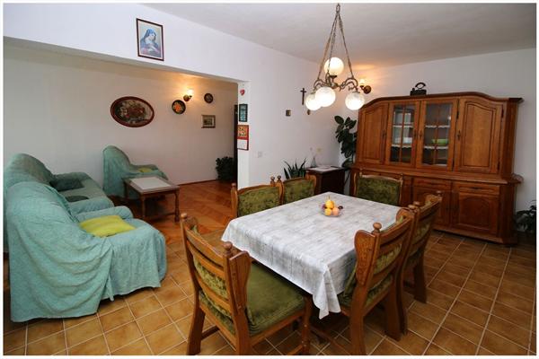 Apartment A1, for 6 persons