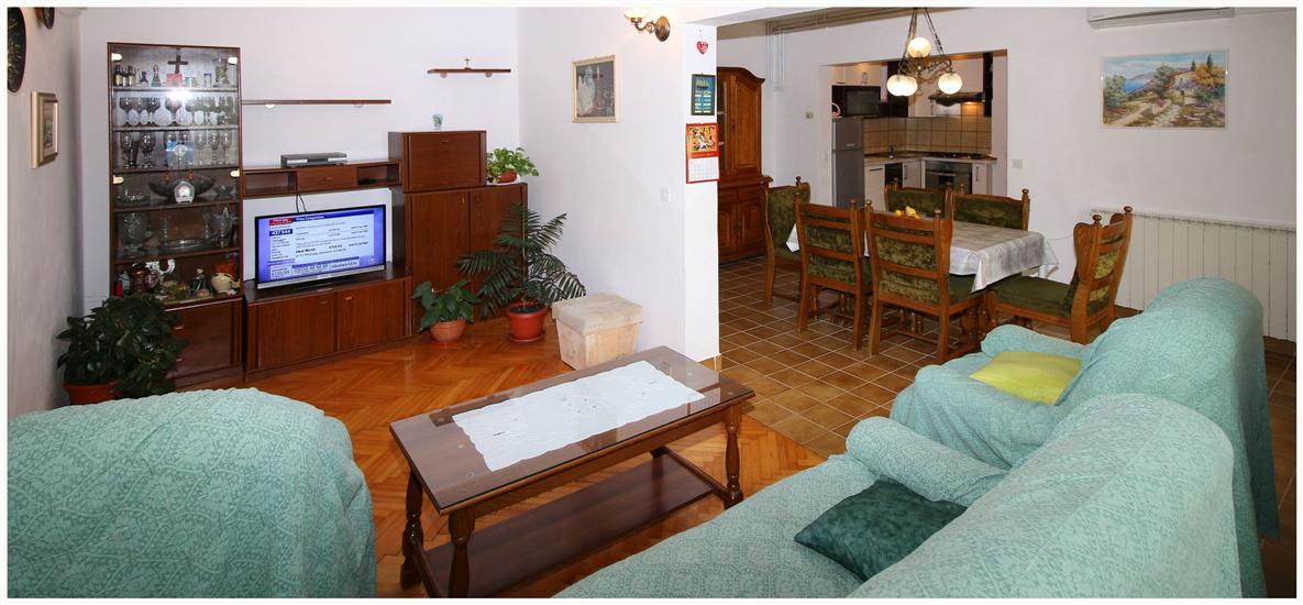 Apartment A1, for 6 persons