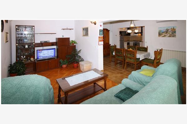 Apartment A1, for 6 persons