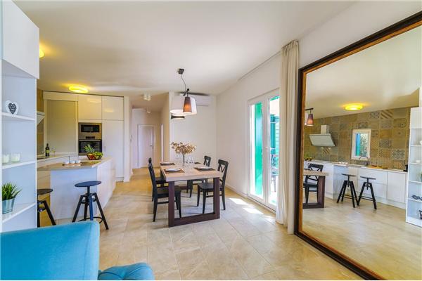 House K1, for 10 persons