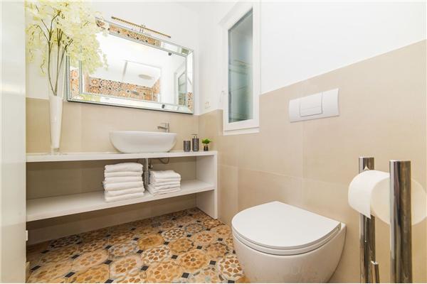 House K1, for 10 persons