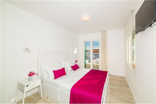 House K1, for 10 persons