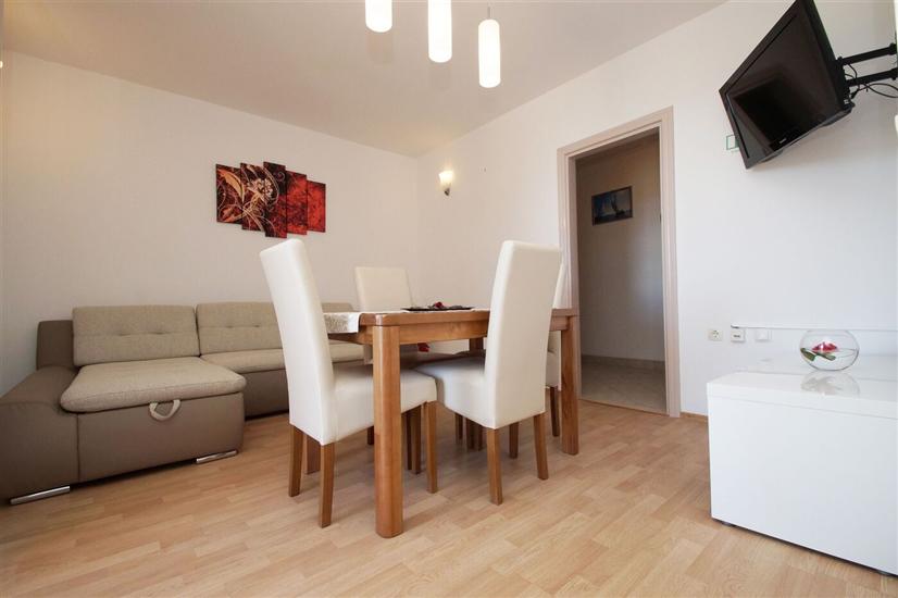 Apartment A1, for 5 persons