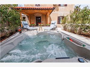 House Villa Augustina Sukosan (Zadar), Size 60.00 m2, Airline distance to the sea 250 m, Airline distance to town centre 30 m