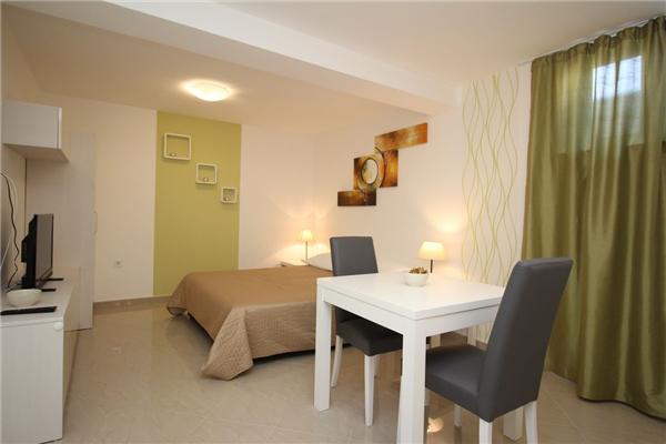 Apartment A12, for 2 persons