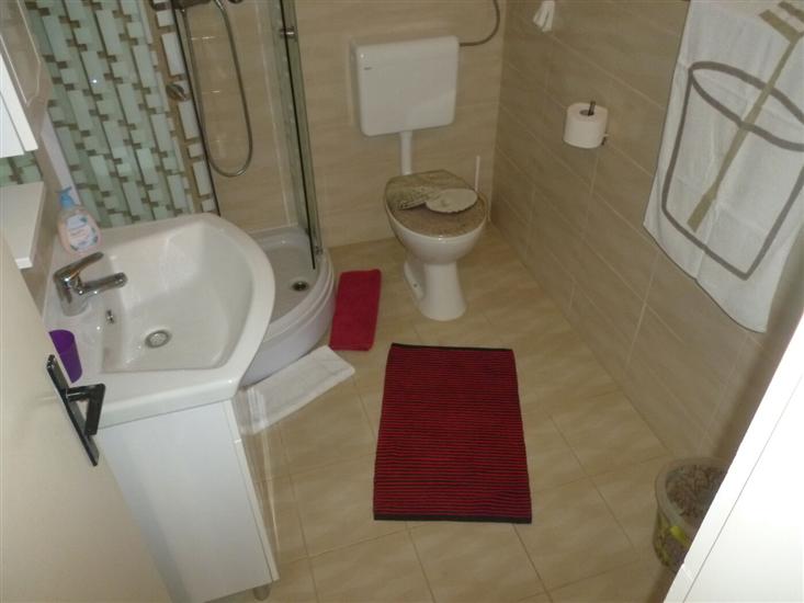 Apartment A2, for 6 persons