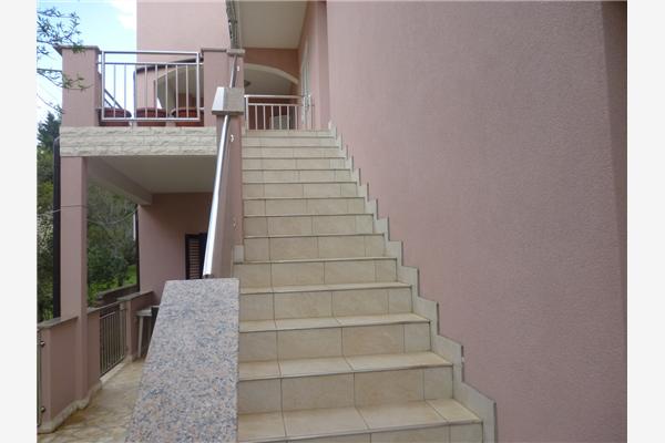 Apartment A3, for 5 persons