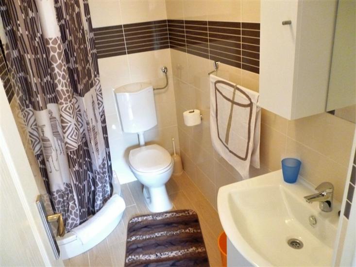 Apartment A3, for 5 persons