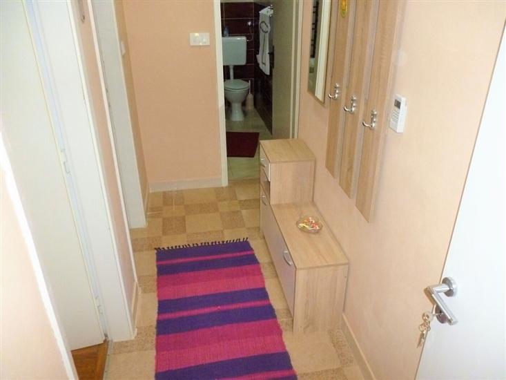 Apartment A4, for 5 persons