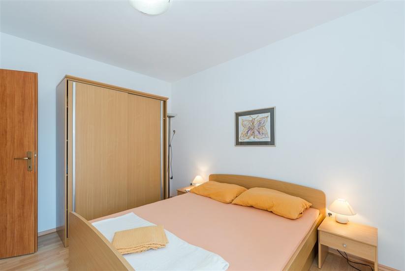 Apartment A6, for 6 persons