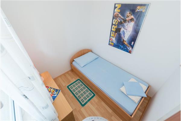 Apartment A6, for 6 persons