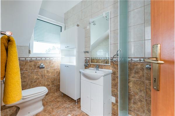 Apartment A7, for 6 persons