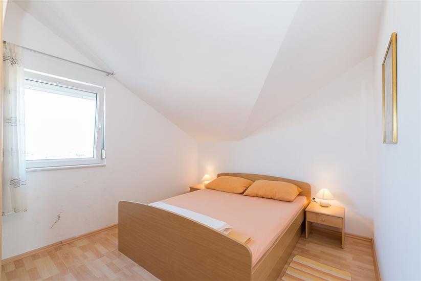 Apartment A9, for 6 persons