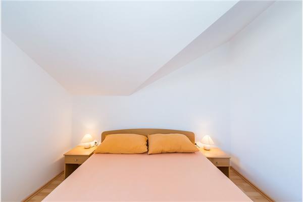 Apartment A9, for 6 persons