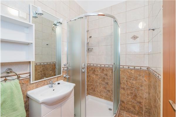 Apartment A9, for 6 persons