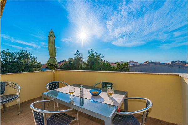 Apartment A9, for 6 persons