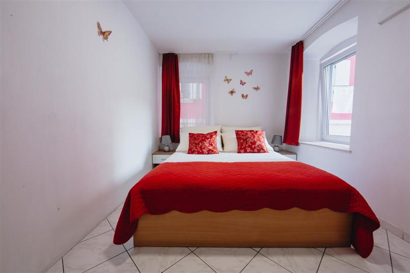 Apartment A1, for 5 persons