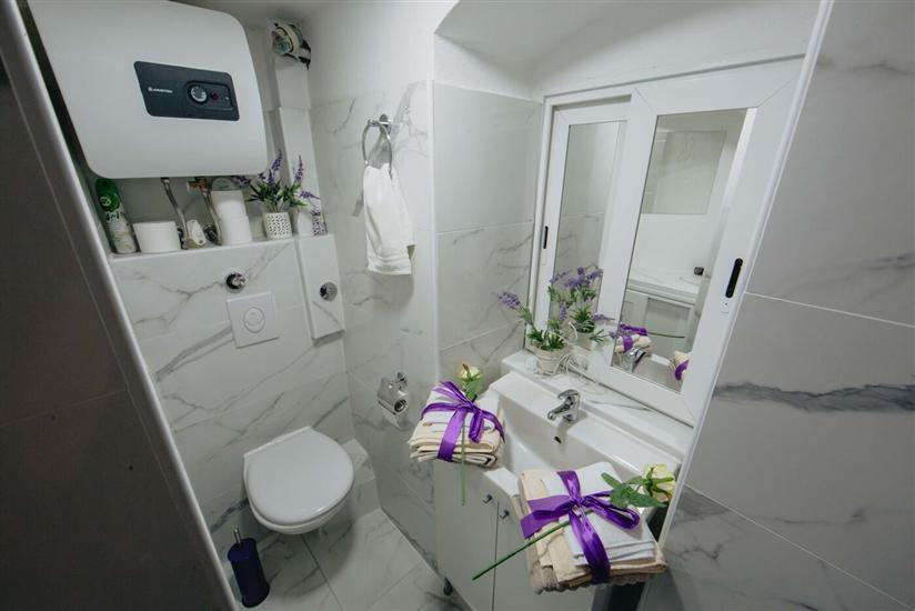 Room S1, for 2 persons