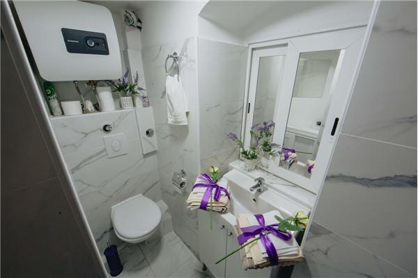 Room S1, for 2 persons