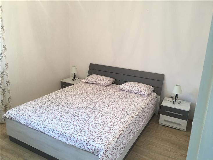 Apartment A1, for 5 persons