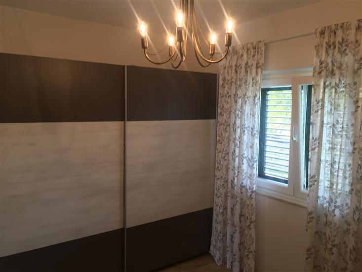 Apartment A1, for 5 persons