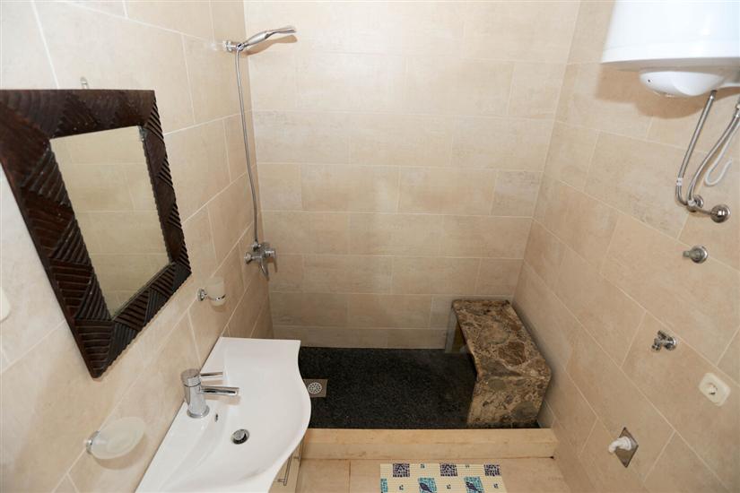 House K1, for 8 persons