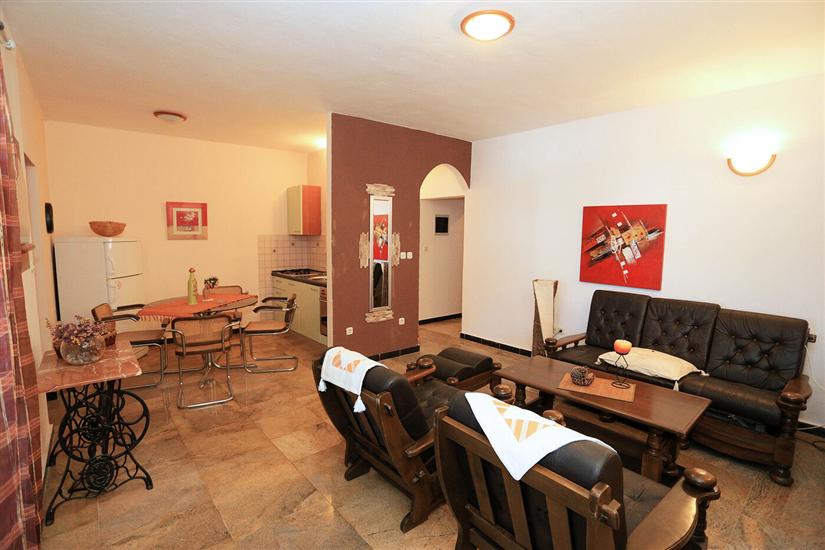 House K1, for 8 persons