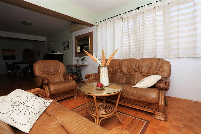 House K1, for 8 persons