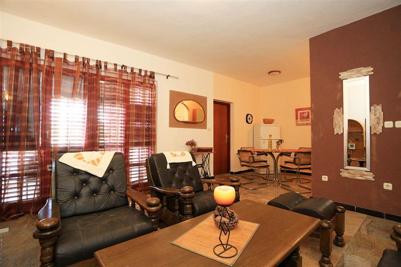 House K1, for 8 persons