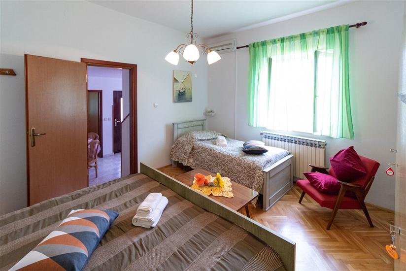 Apartment A2, for 5 persons