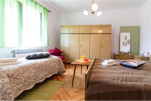 Apartment A2, for 5 persons