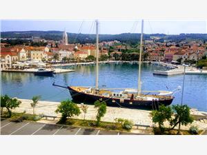 Ferienwohnung Die Inseln von Mitteldalmatien,BuchenSalsaAb 157 €