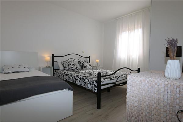 Apartment A1, for 5 persons