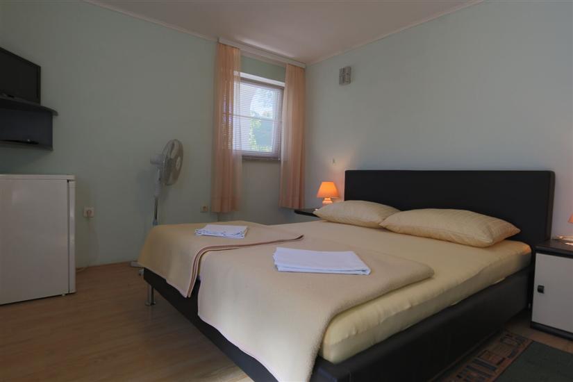 Room A3, for 2 persons