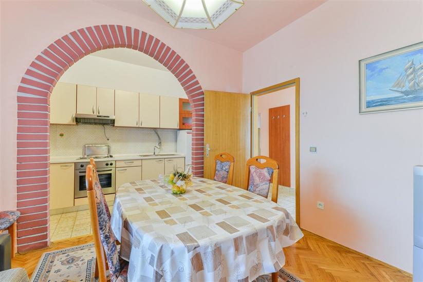 Apartman A2, na 6 osebe