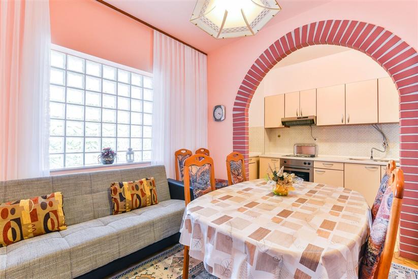 Apartman A2, na 6 osebe