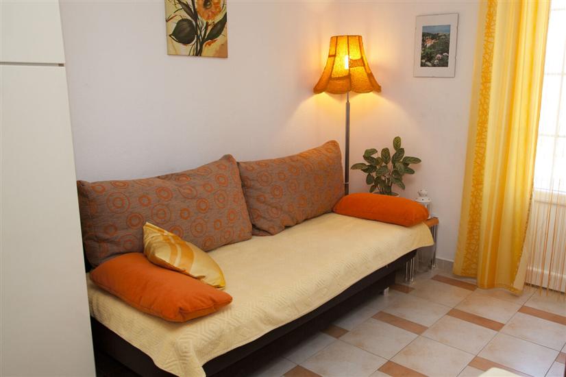 Apartment A1, for 5 persons