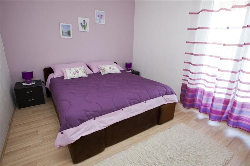 Apartment A1, for 5 persons