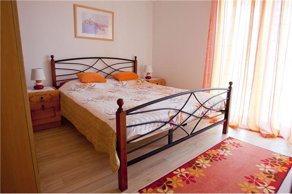 Apartment A2, for 6 persons