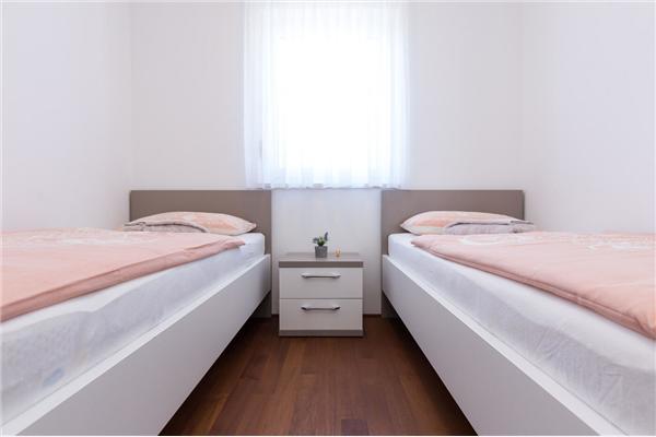 Apartment A2, for 5 persons