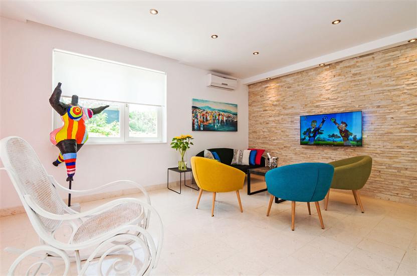 House K1, for 10 persons