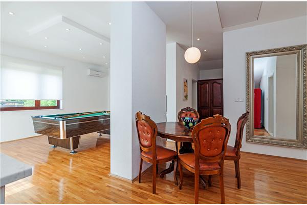 House K1, for 10 persons