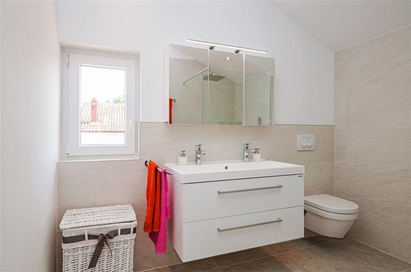 House K1, for 10 persons