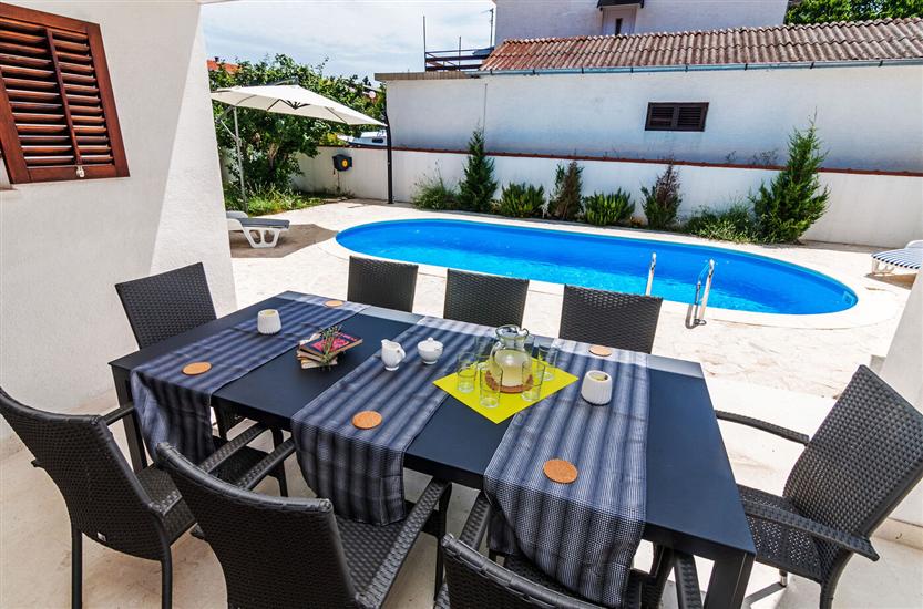 House K1, for 10 persons