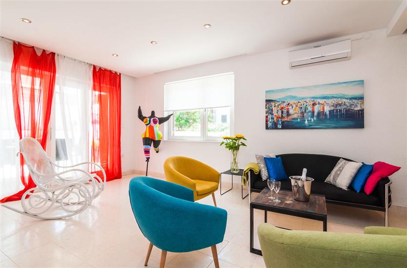 House K1, for 10 persons