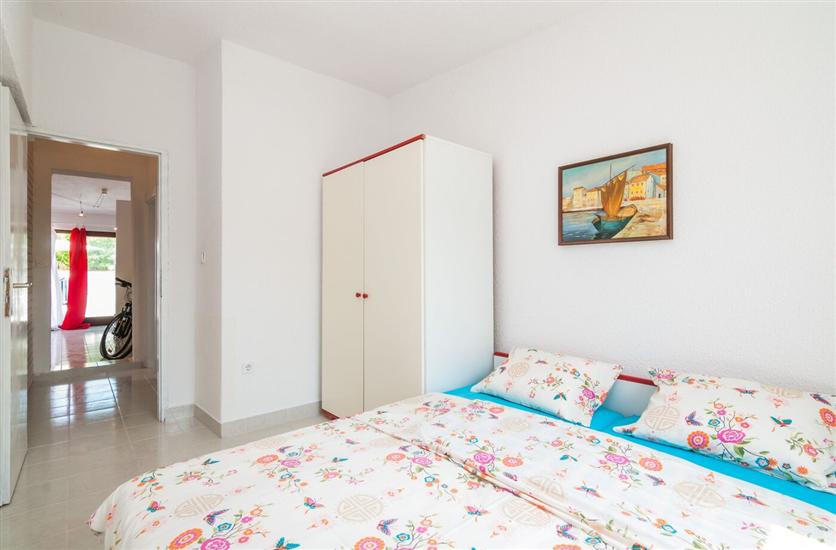 House K1, for 10 persons