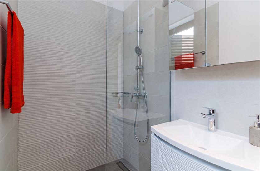 House K1, for 10 persons