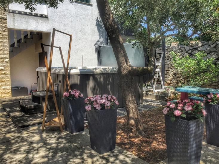 Apartment Ivana with jacuzzi