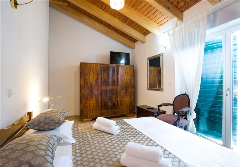 House K1, for 8 persons