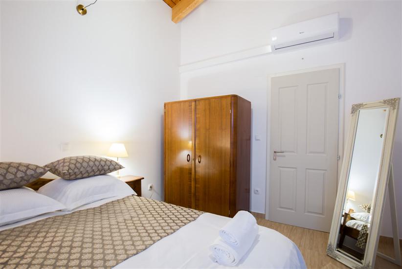 House K1, for 8 persons